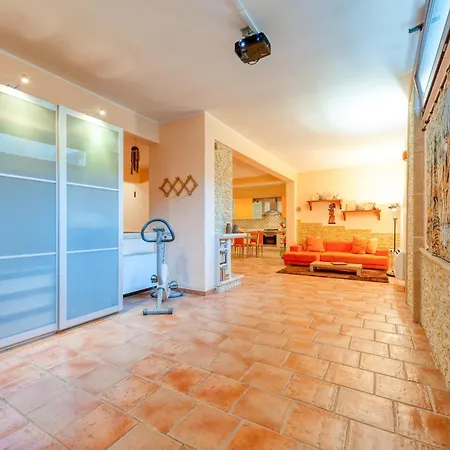 Sabina - Arancio Apartment *